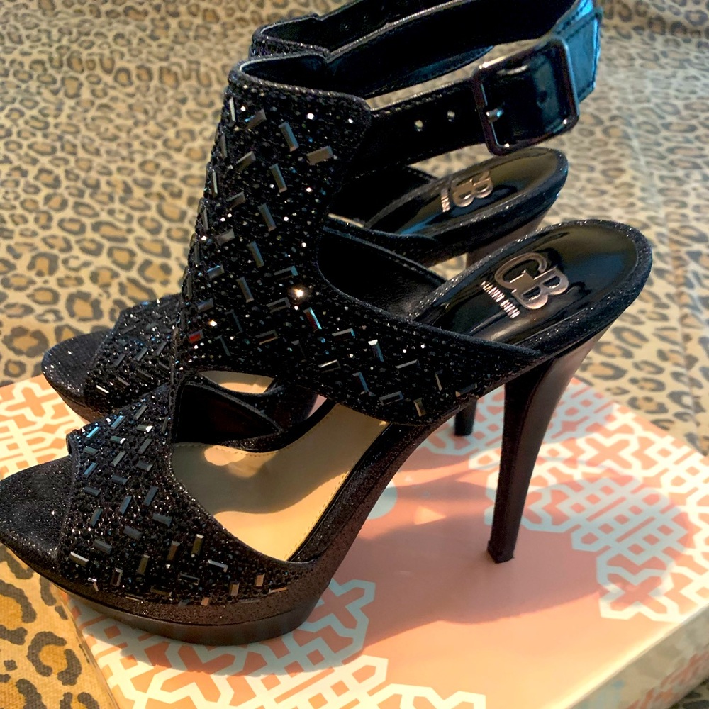 Gianni Bini beaded platform stiletto 🎄Christmas Special 🎅🏼